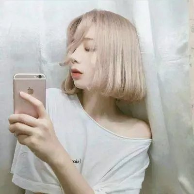 驼背人与舞女